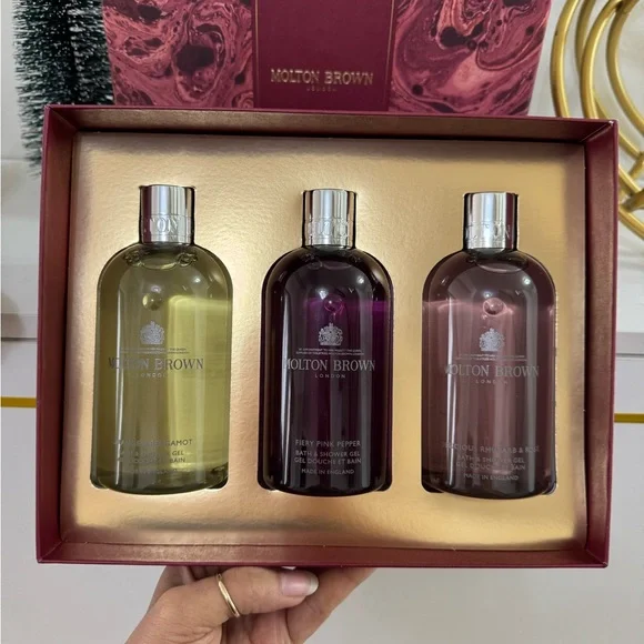 Molton Brown Body Wash Trio - Green, Purple, Pink - Picture 3 of 9